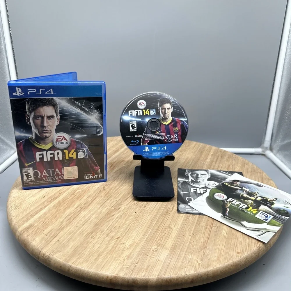 PS4 FIFA 14 2014 Complete CIB Tested Messi Cover